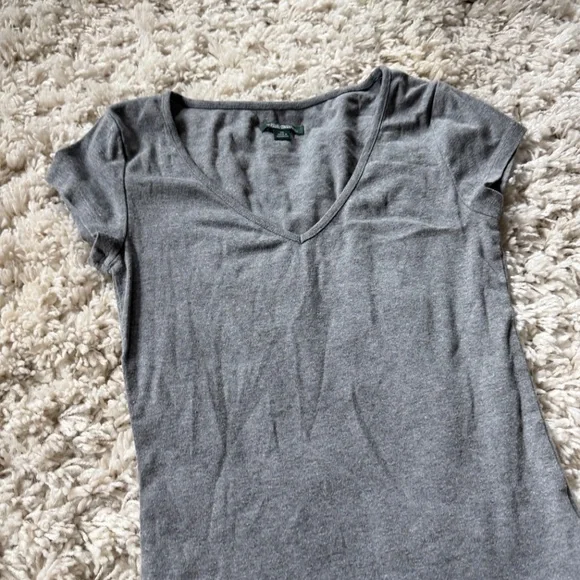 Chic Wild Fable Charcoal super cute, simplistic, minimalist, women’s V-Neck Tee - Picture 3 of 5